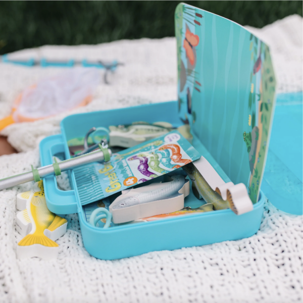 Melissa & Doug's Let’s Explore Fishing Play Set - Image 4