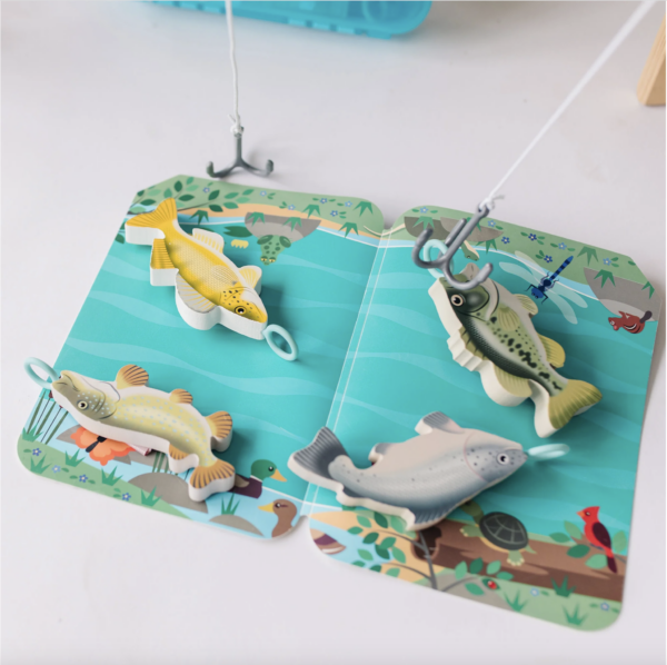 Melissa & Doug's Let’s Explore Fishing Play Set - Image 3
